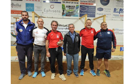 Championnat du District Simple M3
Mohamed CHOUCHANE (BFG), Eric MASSE, Jérôme AUROUX (B. Champsaurine) et Pierre BARRUYER (AB Veynes) Qualifiés pour l'épreuve régionale.